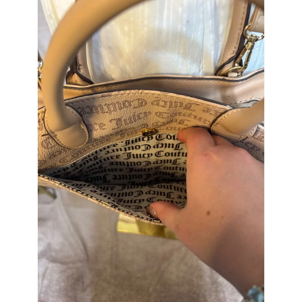 Juicy Couture Monogram Satchel Bag Tan Beige Crossbody‎ Logo Handbag Gold Tone